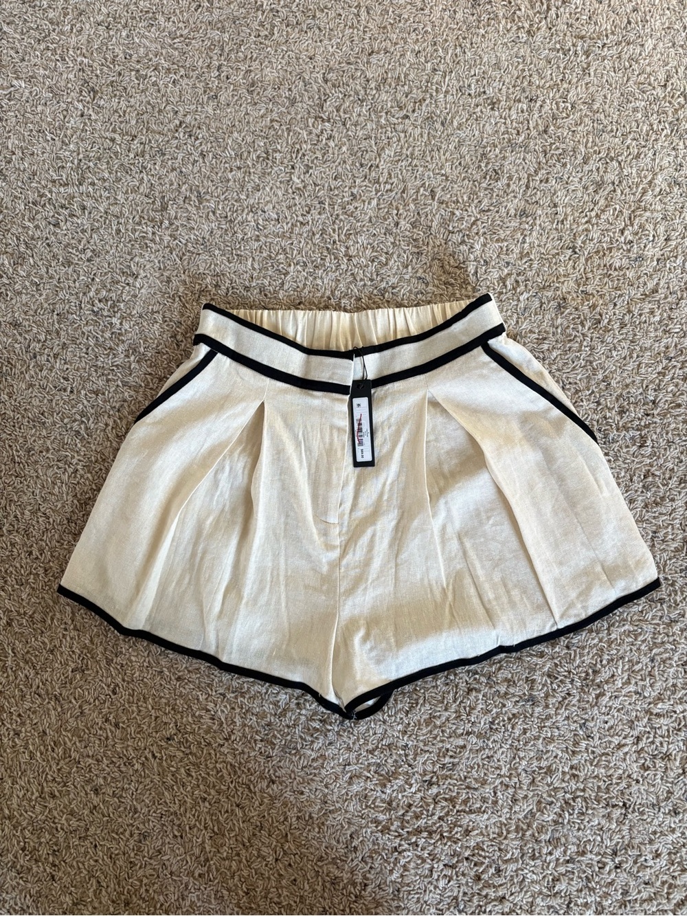 Steve Madden Cream High-Waist Pleated Shorts with Black Trim